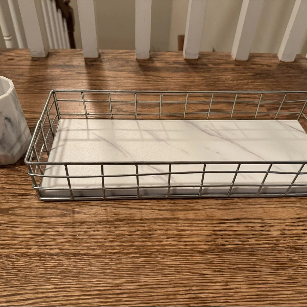 Grey & White Marble Bathroom cup and holder tray